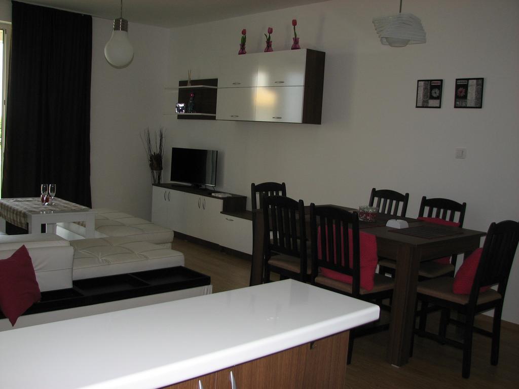 Two-Bedroom Apartment Donika Tsarevo Bagian luar foto